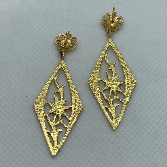 💛 14k Yellow Gold Vintage Flower Earrings - Picture 3 of 5